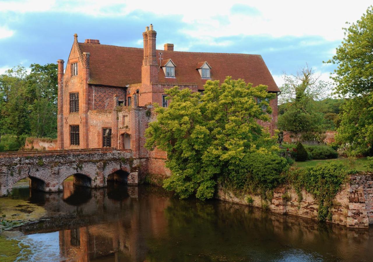 Crows Hall Debenham Bagian luar foto